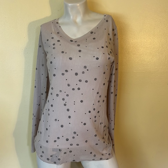 Lilith sheer mesh stretch dot shirt. Easily fits small/medium wearer size S/38 - Picture 3 of 8